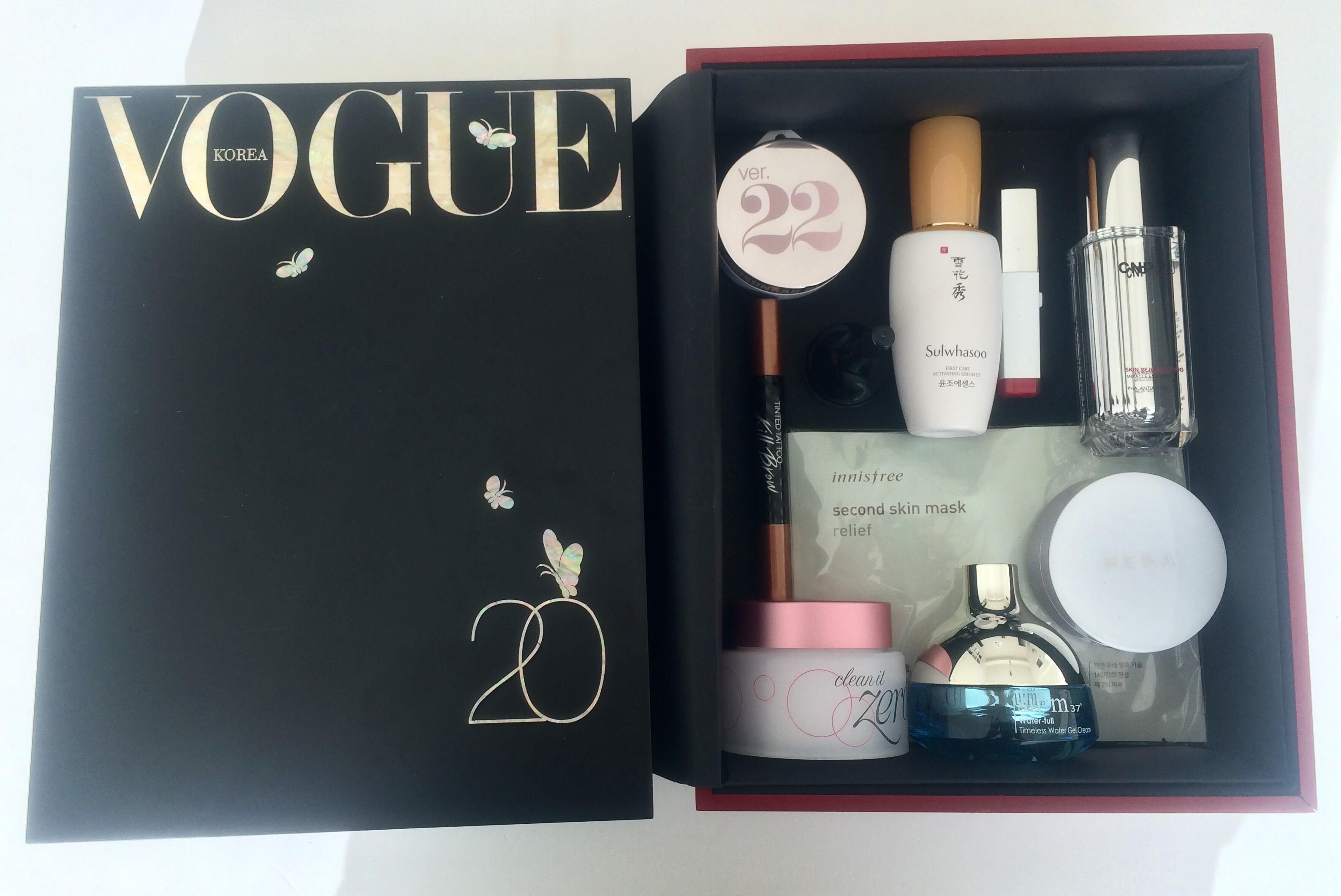 Vogue 20 Box contents