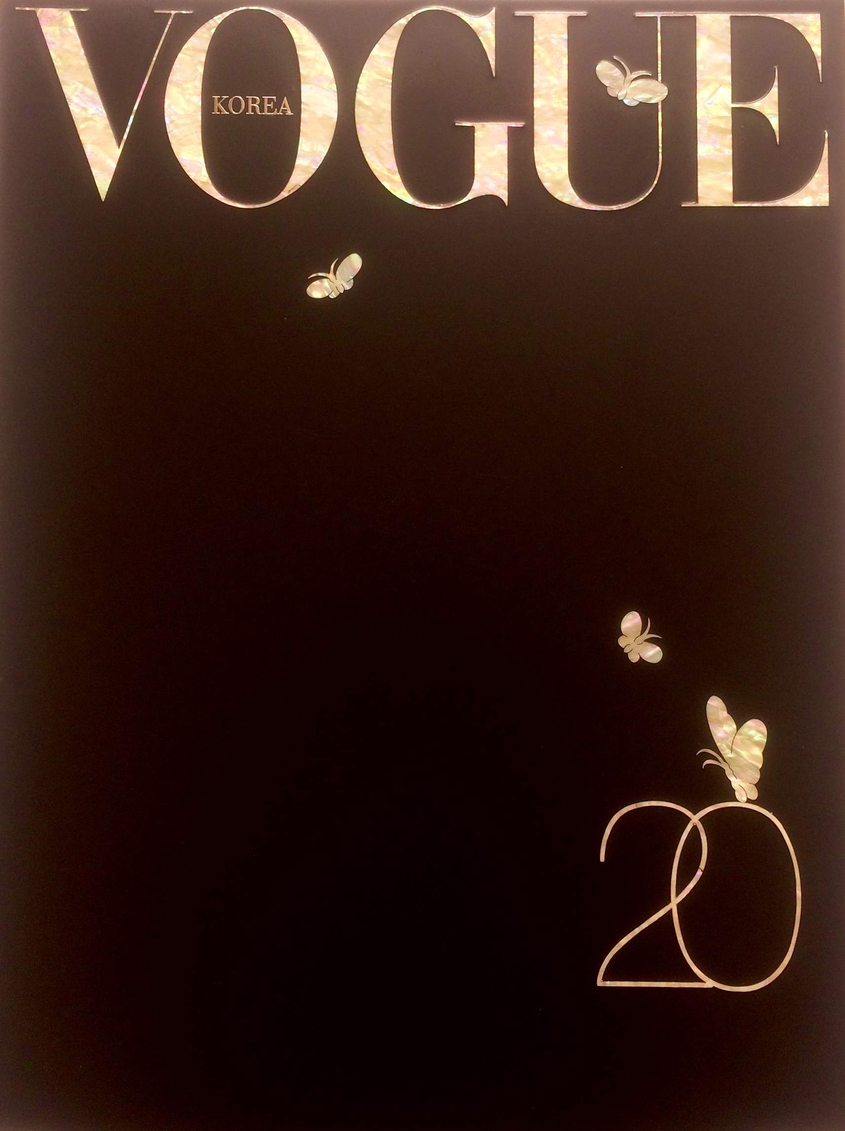 Vogue 20 Box exterior