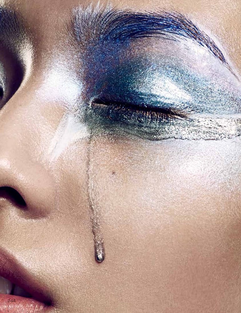 Trending: Metallic Liner 